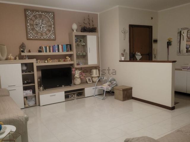 Appartamento in vendita di 115 m² in Via Leonardo da Vinci, 24