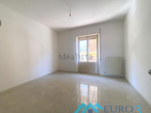 Appartamento in vendita di 115 m² in Via Luigi Merli