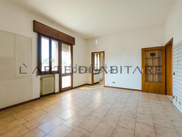 Appartamento in vendita di 115 m² in Via Luigi Settembrini
