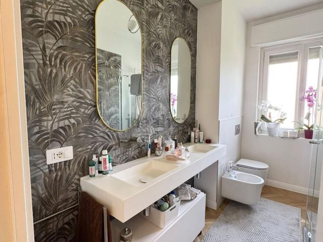 Appartamento in vendita di 115 m² in Via M. Buonarroti, 10
