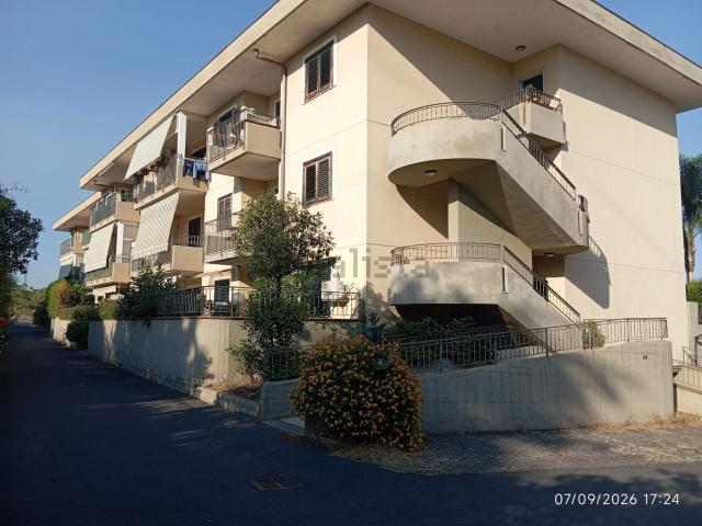 Appartamento in vendita di 115 m² in Via Motta Giuseppe