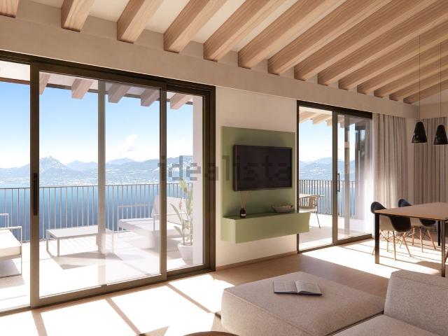 Appartamento in vendita di 115 m² in Via Monte Baldo
