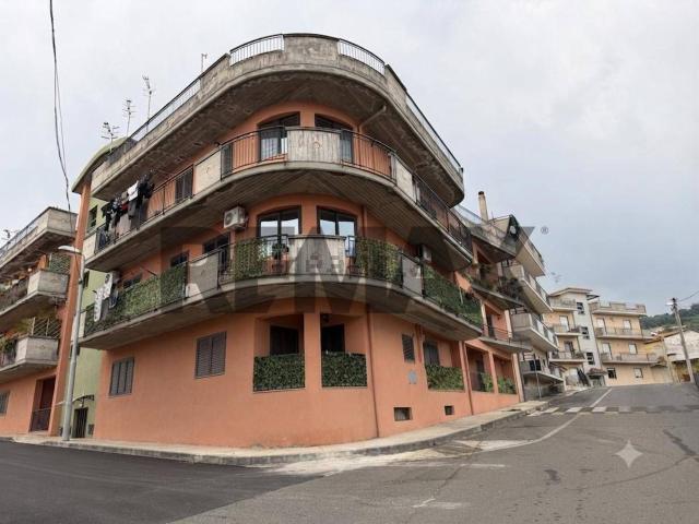 Appartamento in vendita di 115 m² in Via Mazzaglia, 7