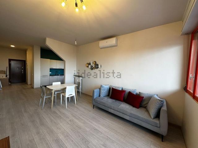 Appartamento in vendita di 115 m² in Via Martiri della Bettola