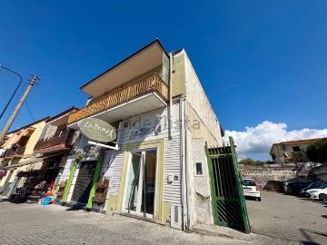 Appartamento in vendita di 115 m² in Via Nazionale