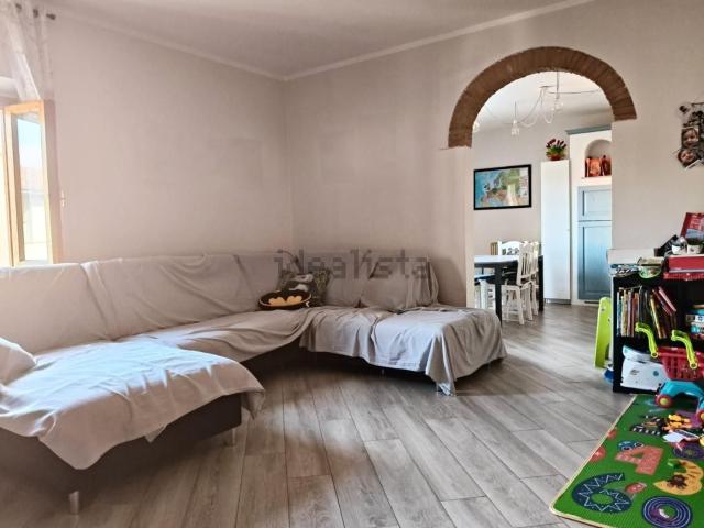 Appartamento in vendita di 115 m² in Via Sottopoggio per San Donato, 39