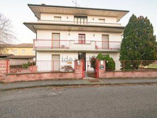 Appartamento in vendita di 115 m² in Via Salvo D`Acquisto