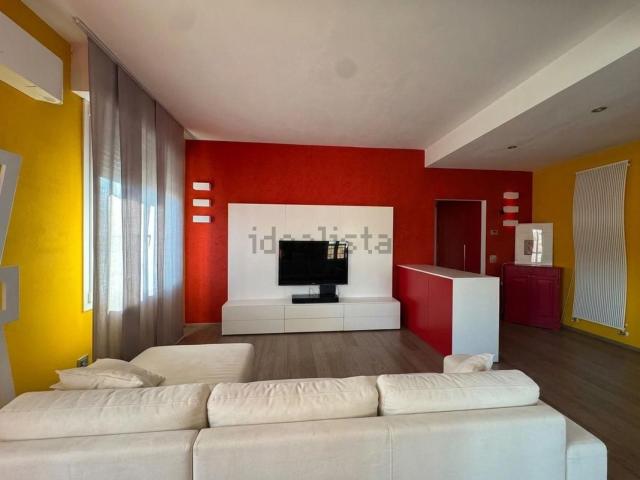Appartamento in vendita di 115 m² in Via Statale, 167