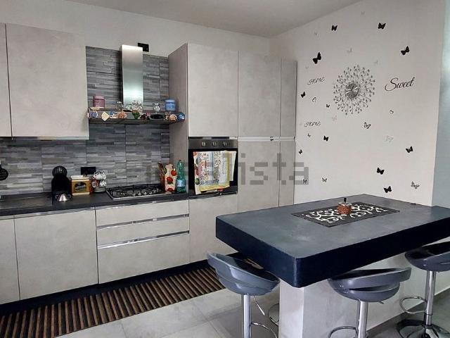 Appartamento in vendita di 115 m² in Via Po
