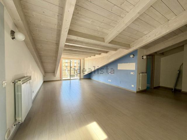 Appartamento in vendita di 115 m² in Via Pavia, 16
