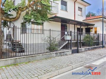 Appartamento in vendita di 115 m² in Via Pietro Mascagni, 16