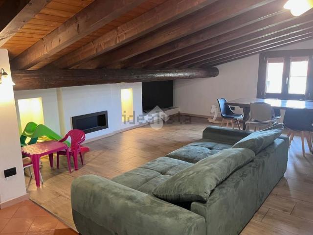 Appartamento in vendita di 115 m² in Via Provinciale, 48