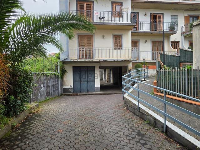 Appartamento in vendita di 115 m² in Via Provinciale Per Santa Maria Ammalati, 79