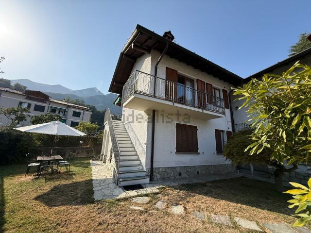 Appartamento in vendita di 115 m² in Via Regina, 75