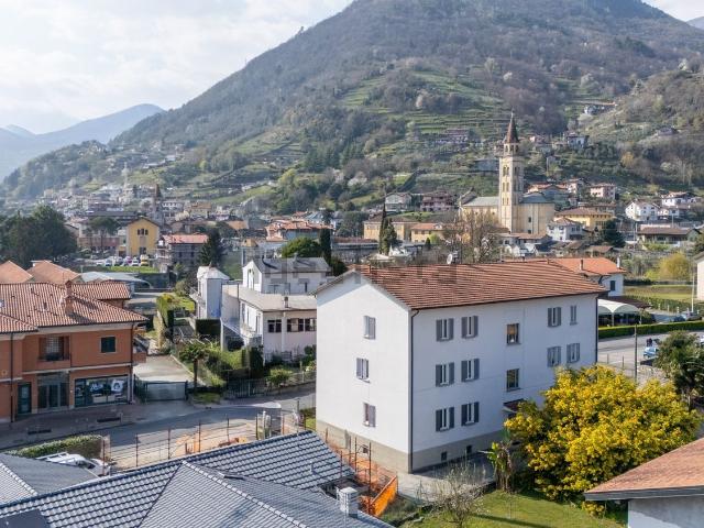 Appartamento in vendita di 115 m² in Via Regina
