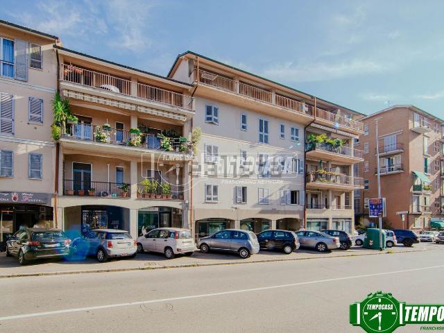 Appartamento in vendita di 115 m² in Via Riviera