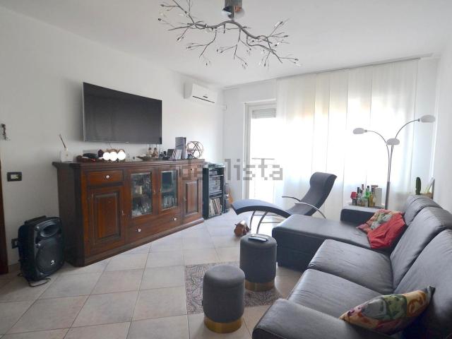 Appartamento in vendita di 115 m² in Via Torino, 42