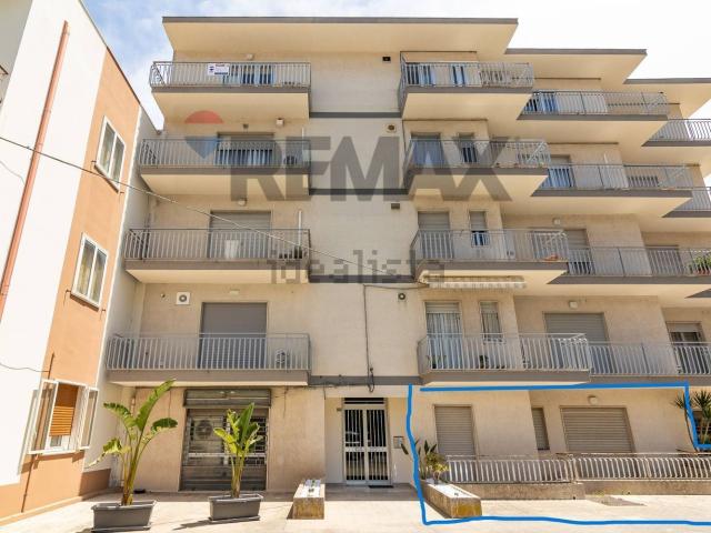 Appartamento in vendita di 115 m² in Via Trani, 59