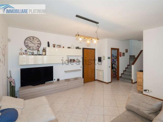 Appartamento in vendita di 115 m² in Via Trento, 29