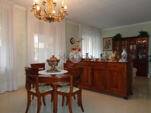 Appartamento in vendita di 115 m² in Via Trento, 93