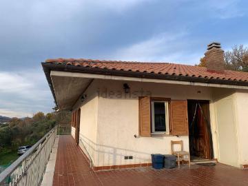 Appartamento in vendita di 115 m² in Via Turanense