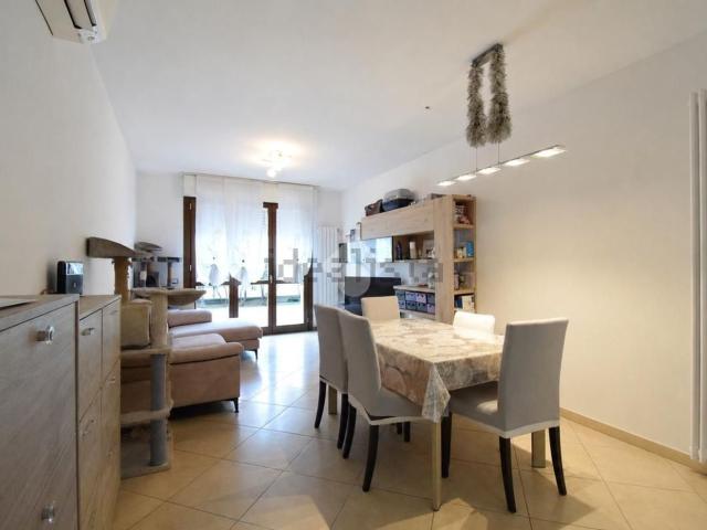 Appartamento in vendita di 115 m² in Via Umberto Giordano