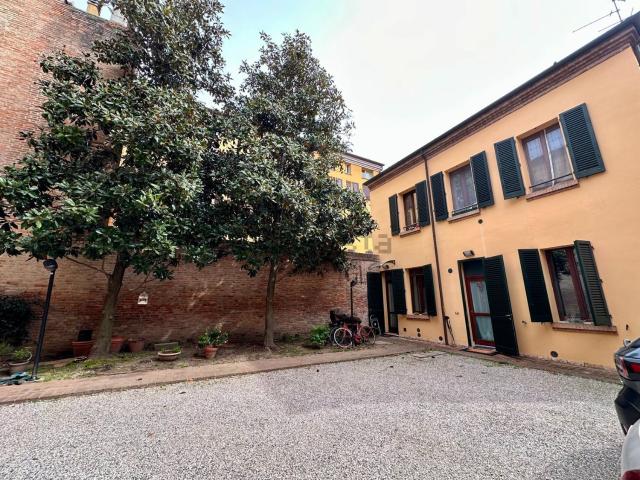 Appartamento in vendita di 115 m² in Via Ugo Bassi