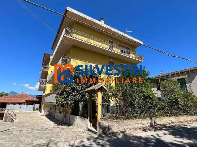 Appartamento in vendita di 115 m² in Via Vardaro