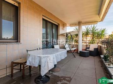 Appartamento in vendita di 115 m² in Via Vismara