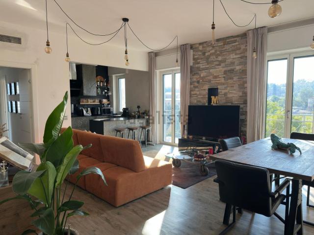 Appartamento in vendita di 115 m² in Via XXIV Maggio