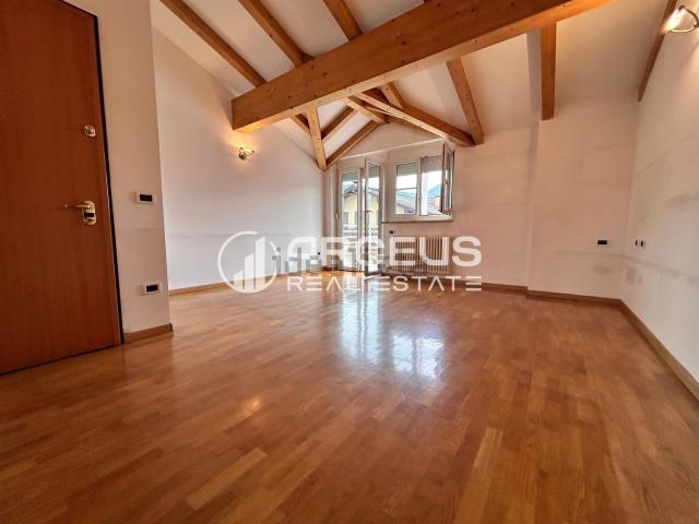 Appartamento in vendita di 115 m² in Via Zippel, 12