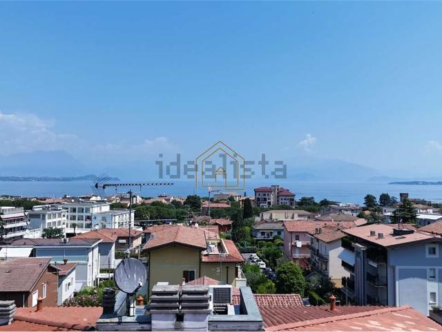 Appartamento in vendita di 115 m² in Viale Cavour, 33