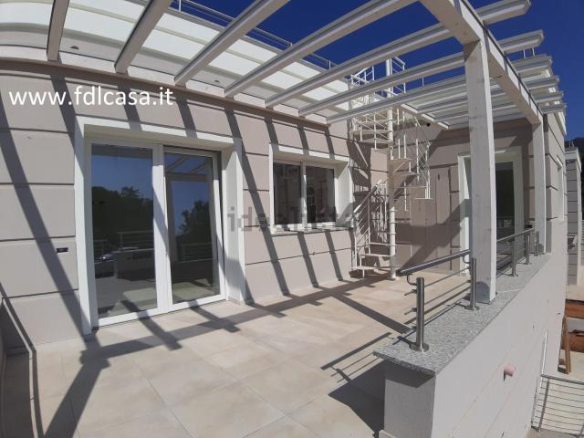 Appartamento in vendita di 115 m² in Viale dei Golfi