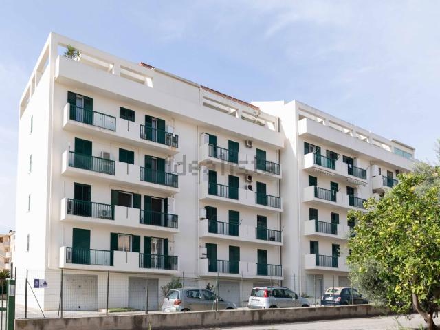 Appartamento in vendita di 115 m² in Viale dei Fiori, 72