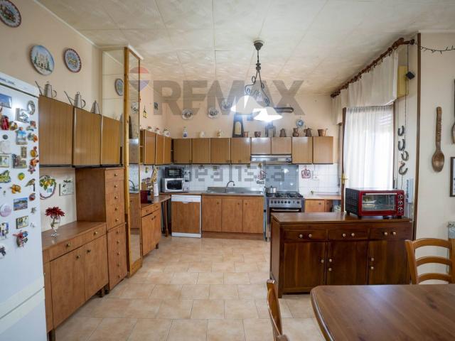 Appartamento in vendita di 115 m² in Viale dell&apos Autonomia, 23