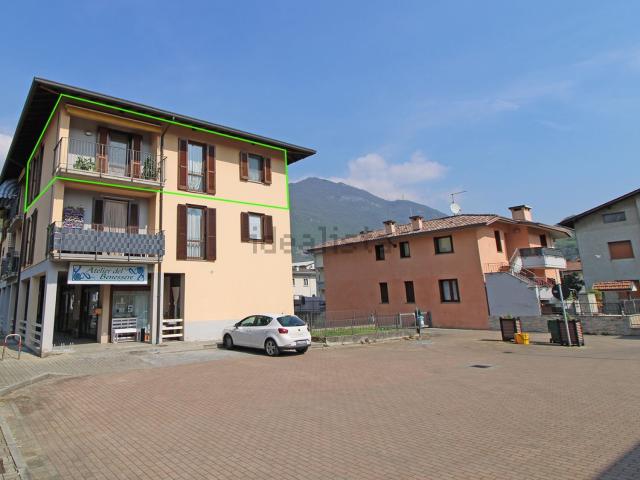 Appartamento in vendita di 115 m² in Viale Dr. G. Kliner
