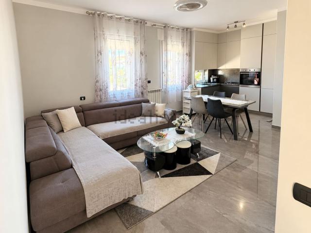 Appartamento in vendita di 115 m² in Viale Europa