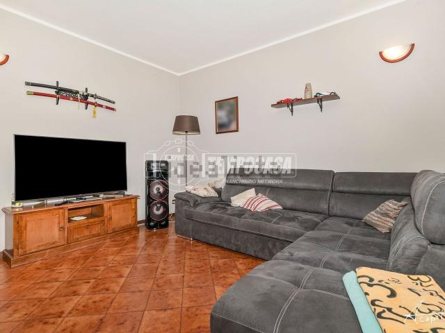 Appartamento in vendita di 115 m² in Viale Fratelli Cottafavi, 11