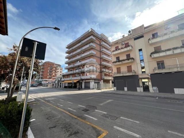 Appartamento in vendita di 115 m² in Viale G. Marconi, 302