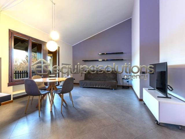 Appartamento in vendita di 115 m² in Viale Giulio Zavaritt