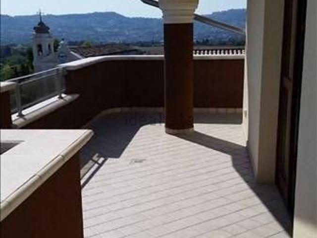 Appartamento in vendita di 115 m² in Viale Papa Giovanni XXIII, 126