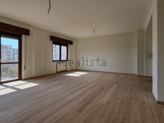 Appartamento in vendita di 115 m² in Viale Pio X, 244
