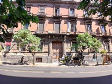 Appartamento in vendita di 115 m² in Viale Regina Margherita, 4