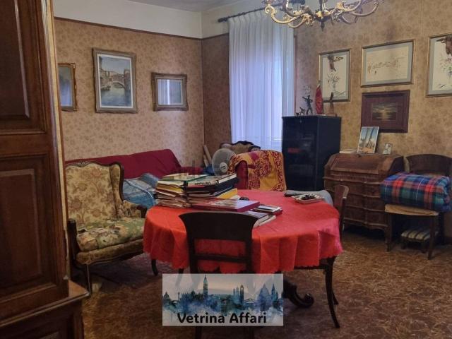 Appartamento in vendita di 115 m² in Calle del Campaniel