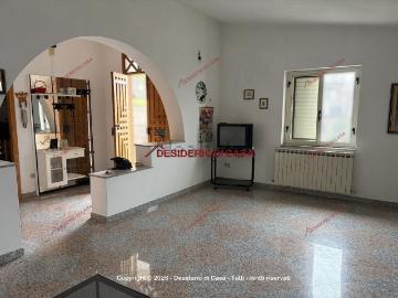 Appartamento in vendita di 115 m² in Contrada Moira, 250