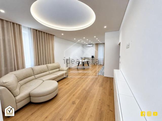Appartamento in vendita di 115 m² in Corso Matteo Renato Imbriani