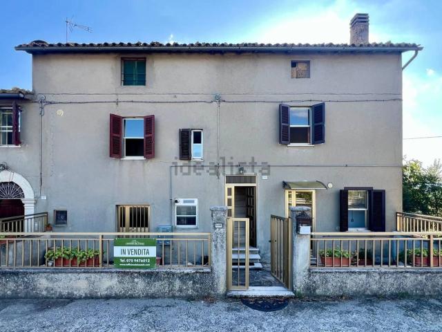 Appartamento in vendita di 115 m² in Frazione Crocefisso