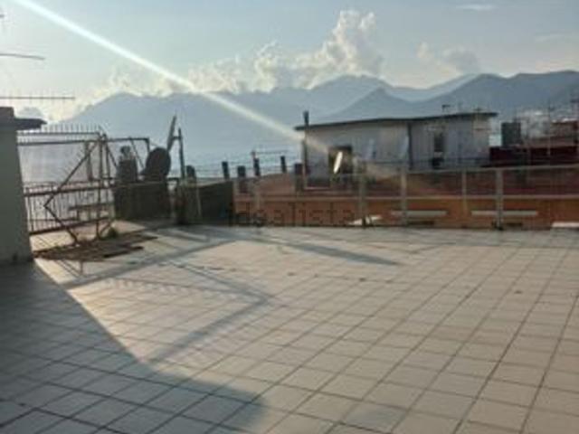 Appartamento in vendita di 115 m² in Lungomare Cristoforo Colombo, 16