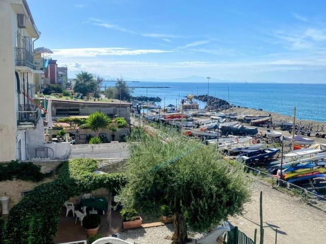 Appartamento in vendita di 115 m² in Lungomare Cristoforo Colombo