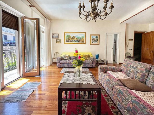 Appartamento in vendita di 115 m² in Piazza Comitato, 30